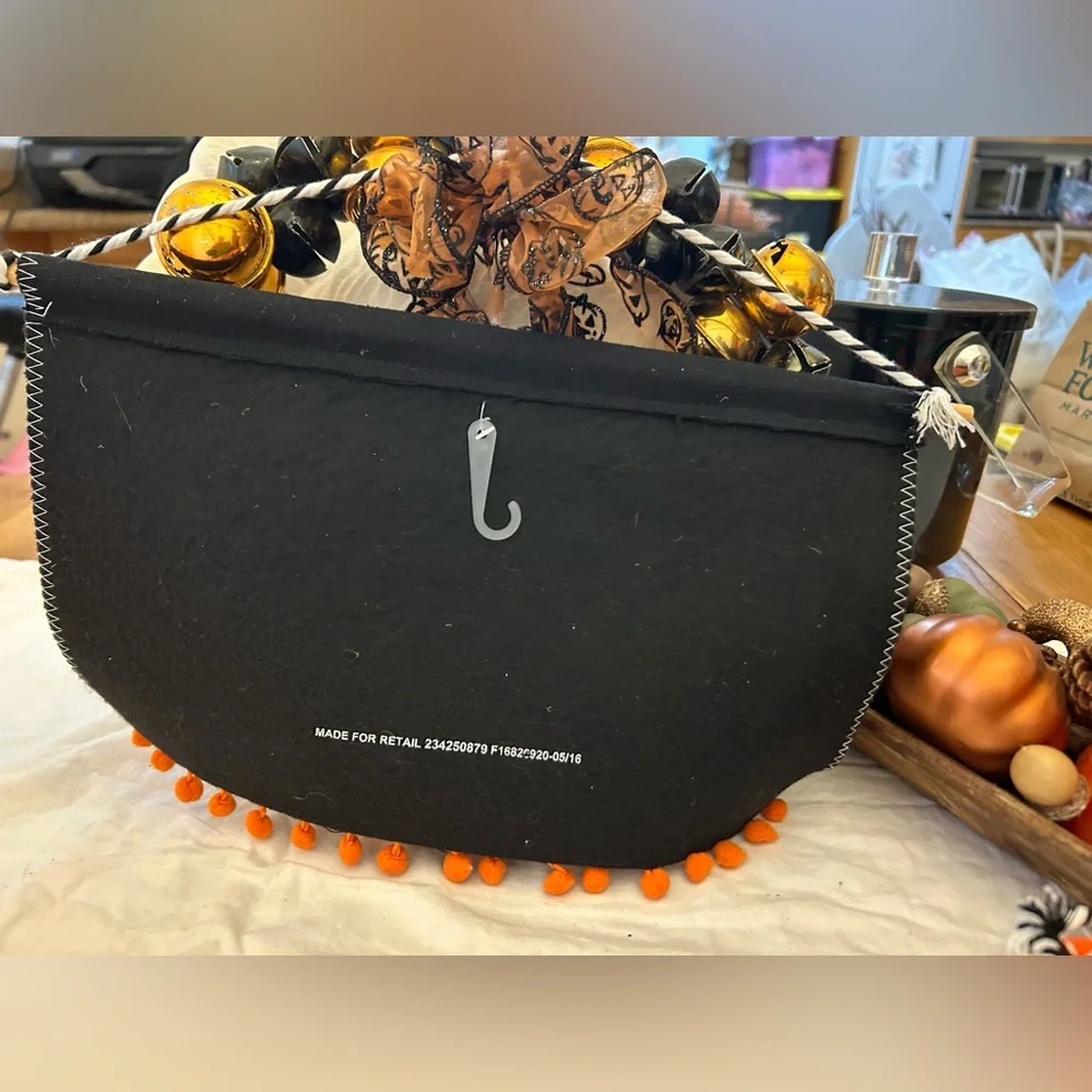 HALLOWEEN Decorations - 20 Pieces!